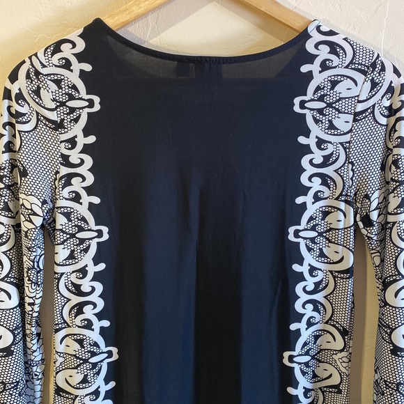 3/$15 La vanya- 3/4 Sleeve Top, S - Picture 7 of 12